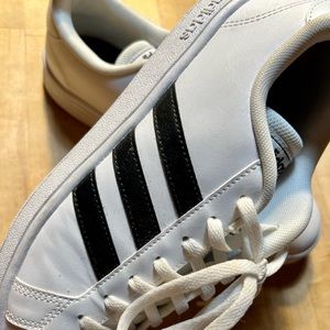Adidas Tennis SHOES, women size 9.5, Grand Court Base